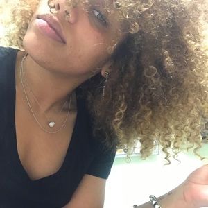 Meet your Posher, Lily